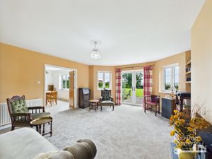 Sitting Room- click for photo gallery